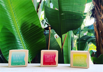 Sisters Introduce Improved Textured Dental Floss 