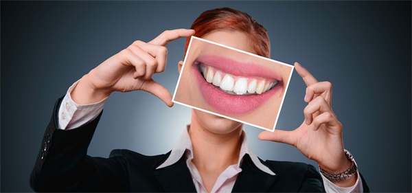 Smile Makeovers: Exploring the Magic of Cosmetic Tooth Enhancements