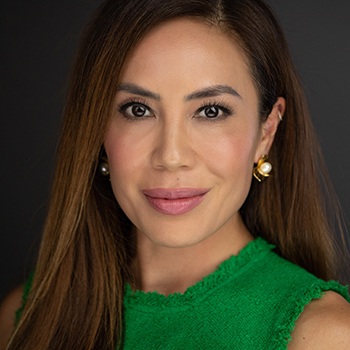 Dr Amanda Seay
