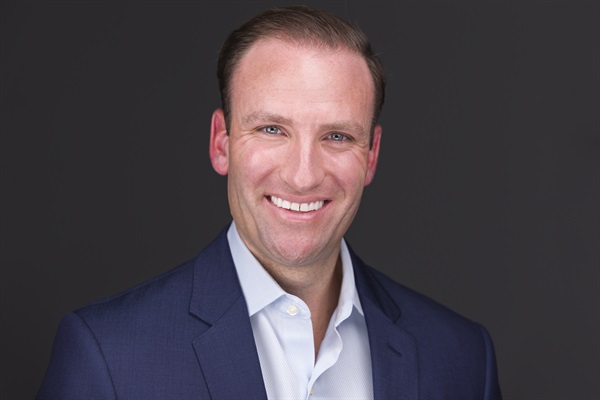 Dr. Robert Slauch, Clinical Considerations and Troubleshooting Techniques For Anterior and Posterior Crowns